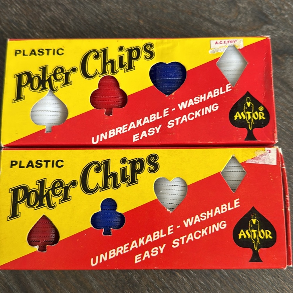 Astor plastic poker chips, 100 chips, red, white, and blue unbreakable washable